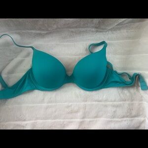 Pink Victoria’s Secret push up 36 B